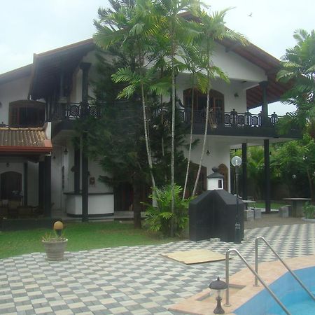 The Belfry Guest House Beruwala Exterior photo